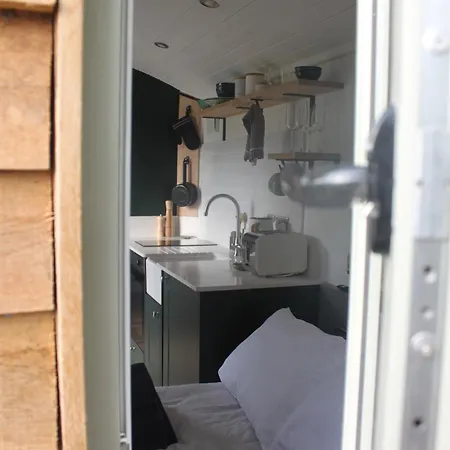Campsite Luxury Shepherds Hut - The Foxglove By The Stillingfleet