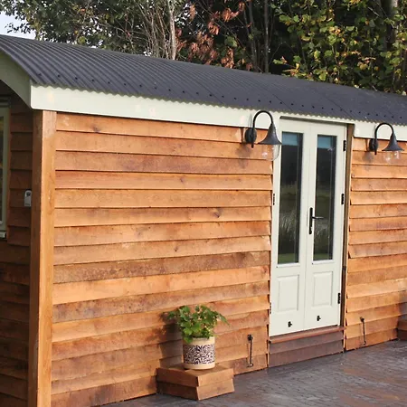 Luxury Shepherds Hut - The Foxglove By The * Stillingfleet