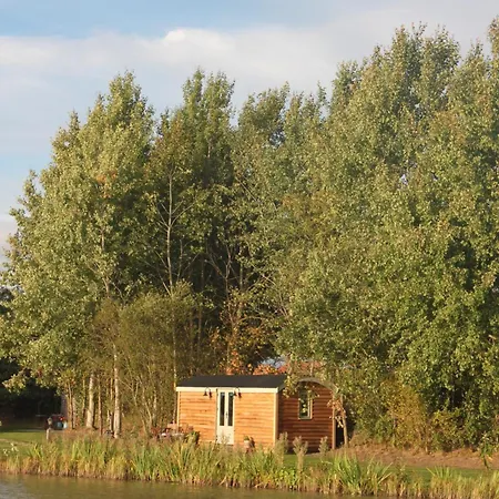 Luxury Shepherds Hut - The Foxglove By The Stillingfleet