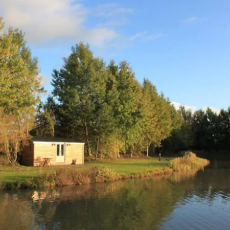 Luxury Shepherds Hut - The Foxglove By The Stillingfleet